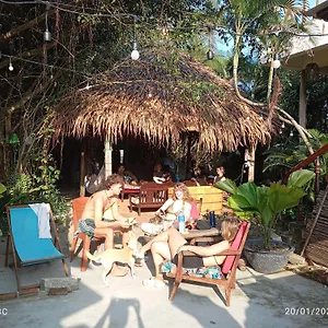 The Seaside And Bar Hội An