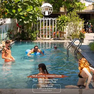Hoianese Lip Lip Pool Hotel