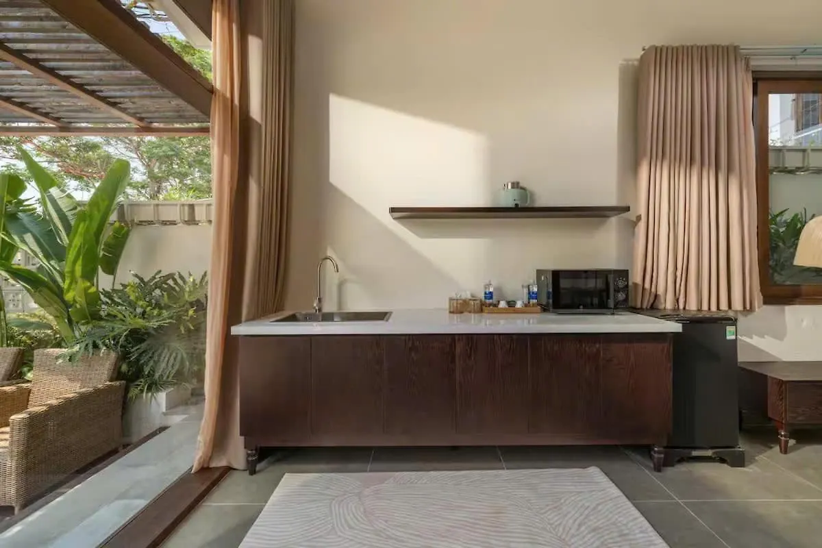 Poetic Riverside Villa - Steps To Hoi An Night Market Гостевой дом